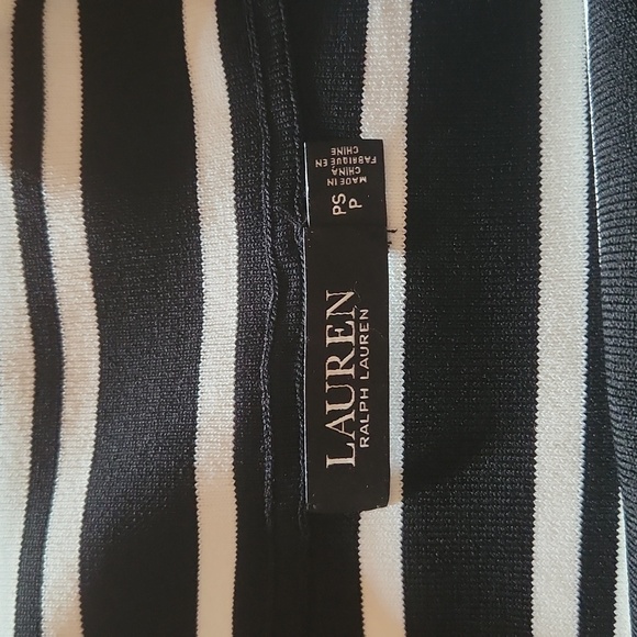 Black and white striped top - Picture 2 of 3